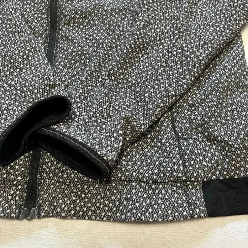 Lululemon Womens Hit It Jacket Size 8 Bomber Frozen Frizz White Black Athleisure